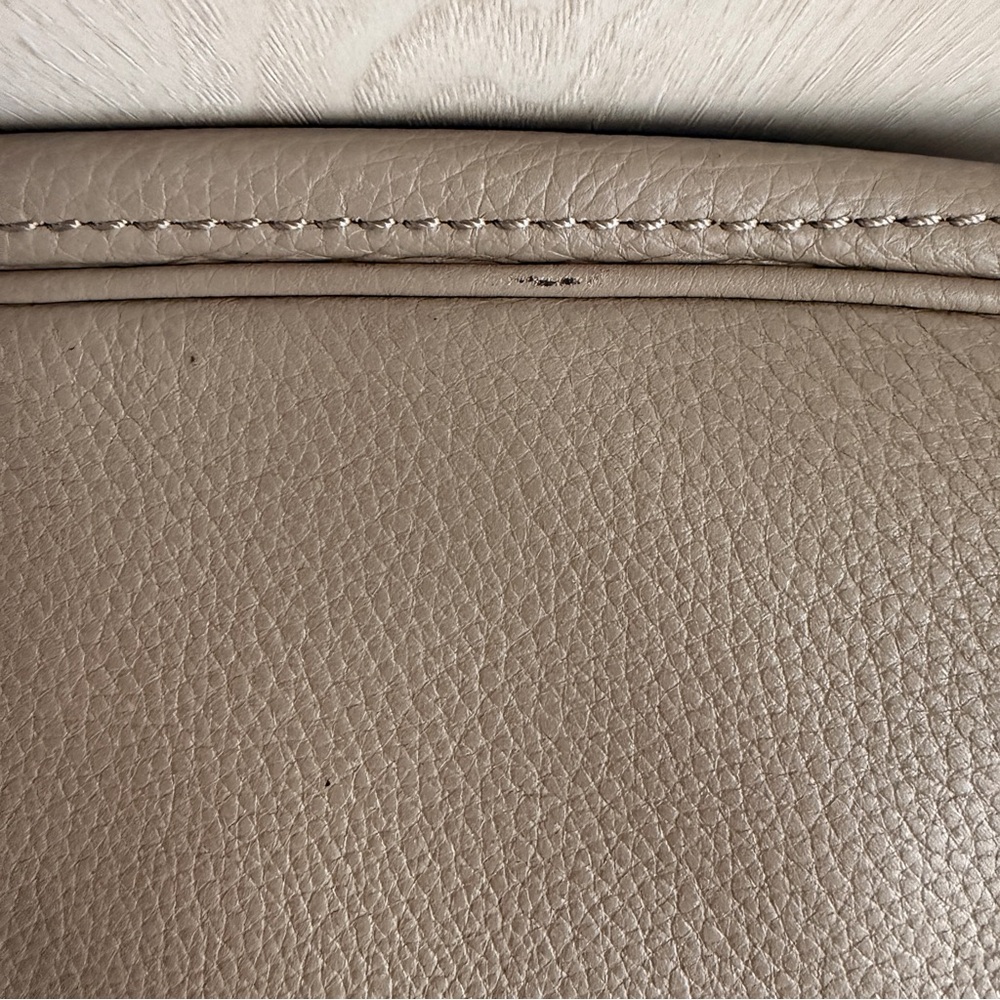 Kate Spade Taupe pebbled Leather hobo Bag with gold chain straps - Picture 8 of 14